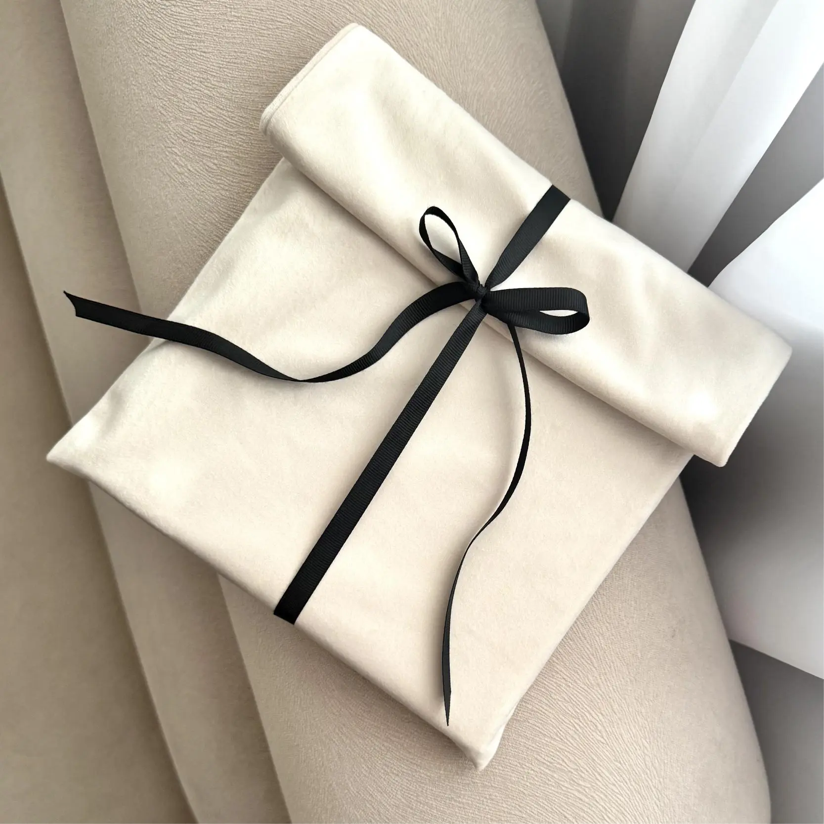 Welurowy woreczek na księgę gości - 16 kolorów